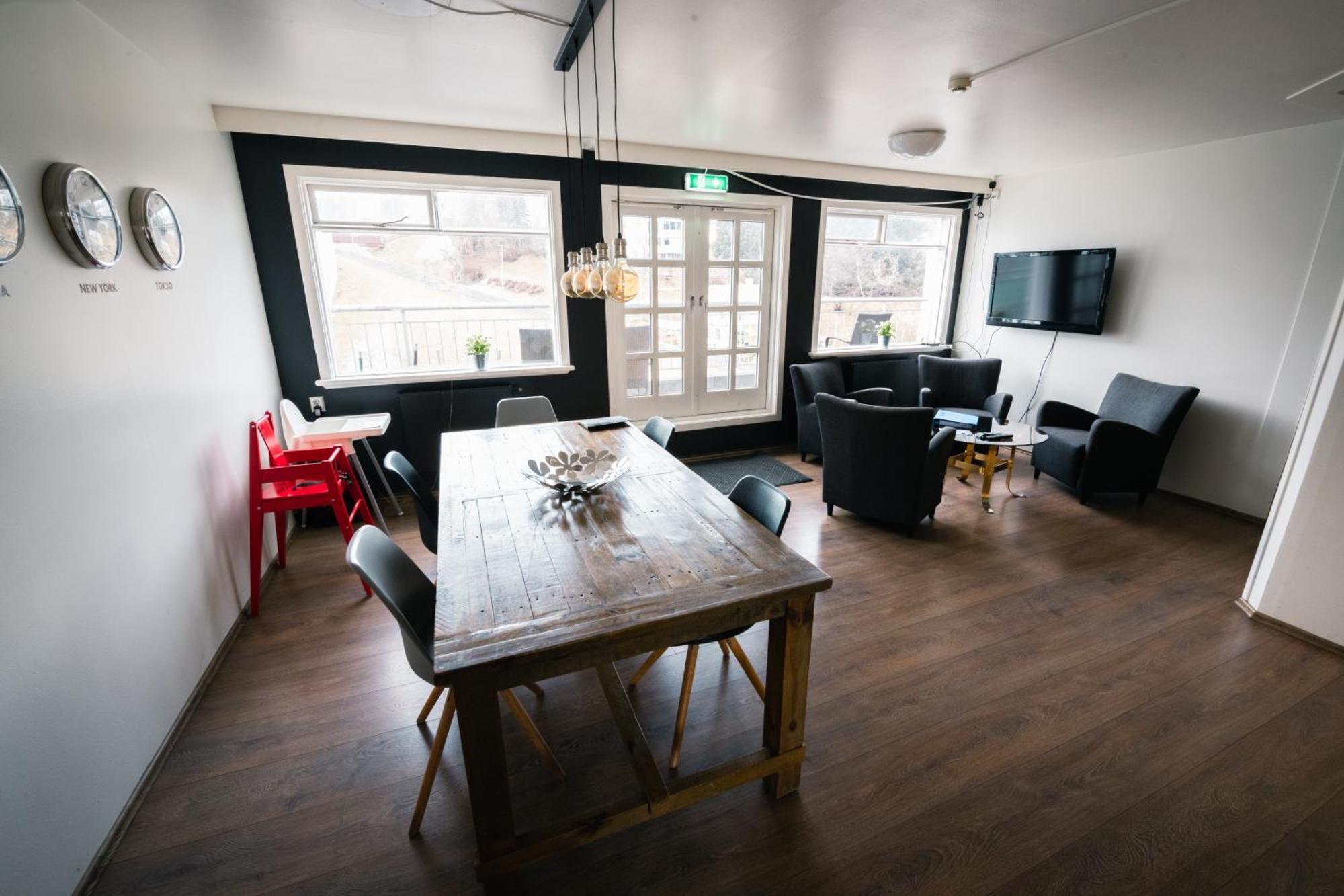 Apotek Guesthouse Akureyri Bagian luar foto