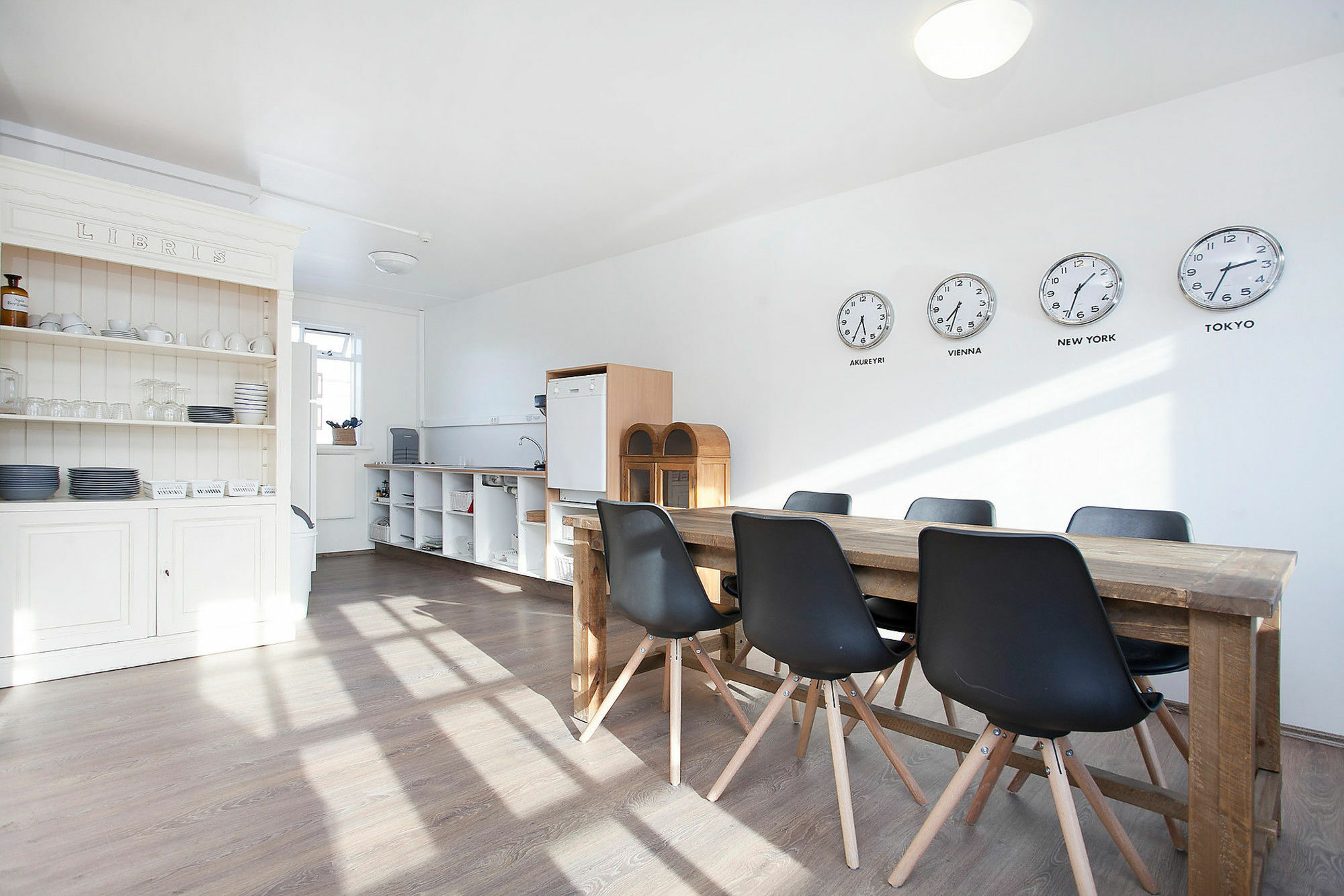 Apotek Guesthouse Akureyri Bagian luar foto