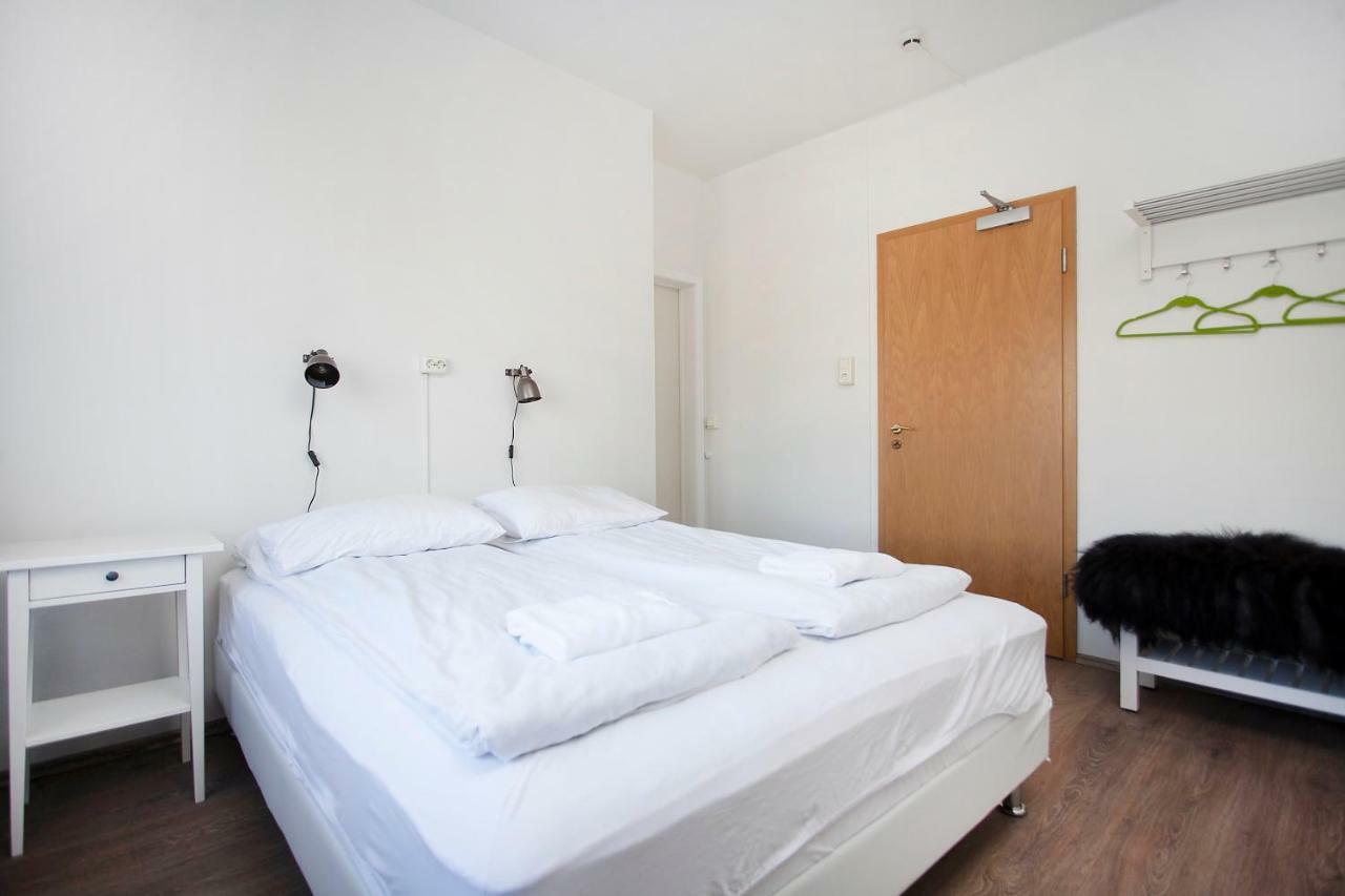 Apotek Guesthouse Akureyri Bagian luar foto