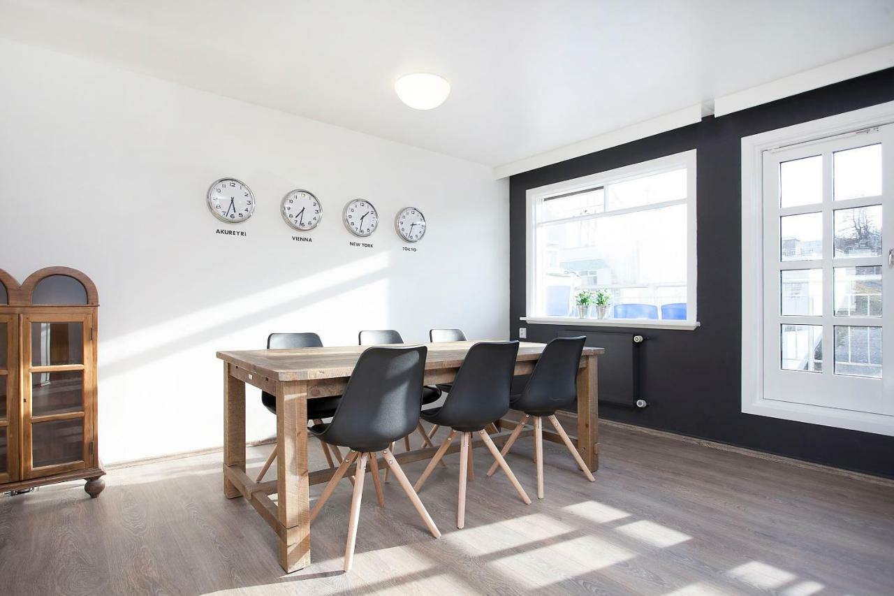 Apotek Guesthouse Akureyri Bagian luar foto