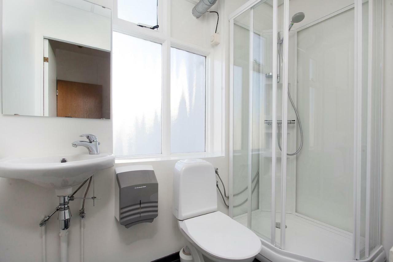Apotek Guesthouse Akureyri Bagian luar foto
