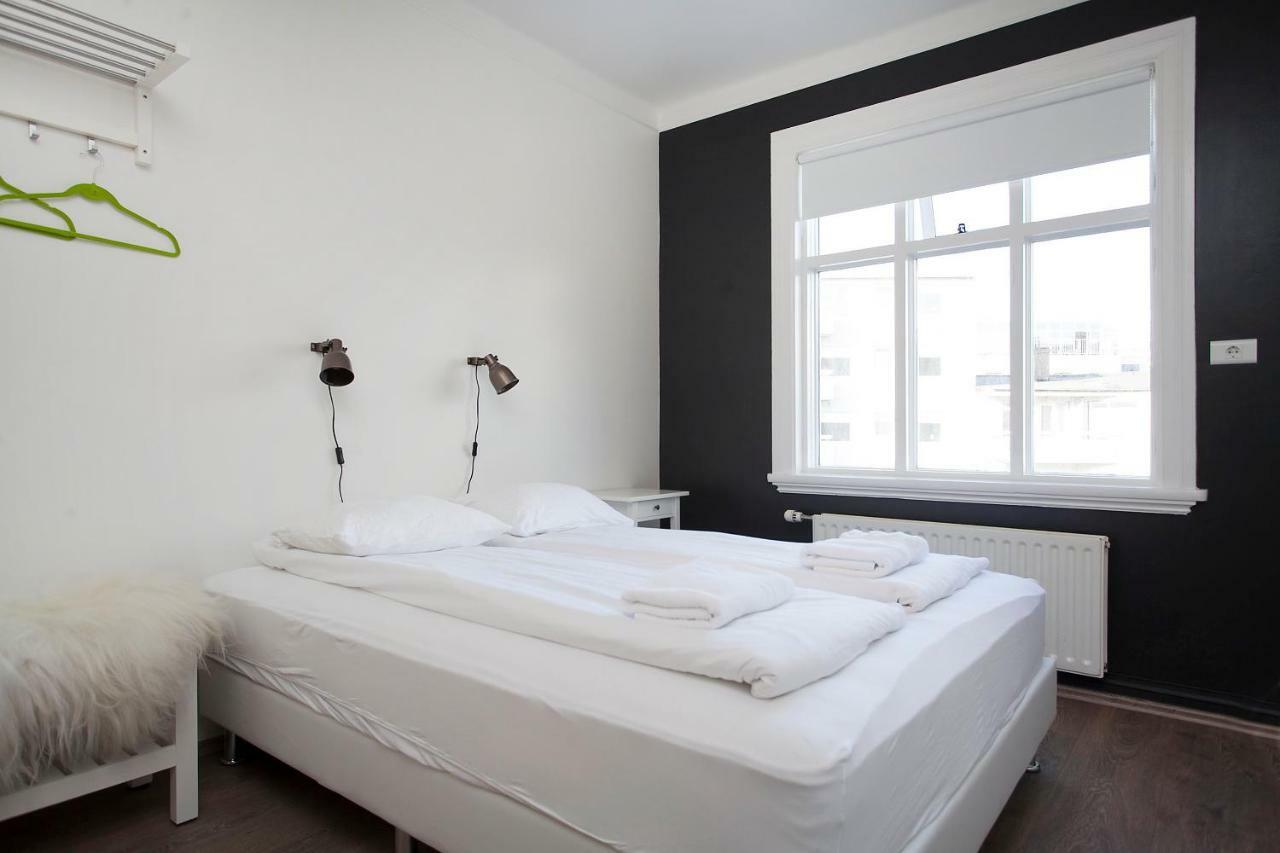 Apotek Guesthouse Akureyri Bagian luar foto